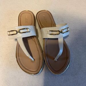 Aldo White Chain Thong Sandals Gold Hardware Flat Slide Size 9
